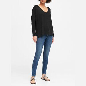 Banana Republic Relaxed Fit Luxespun Boxy V-Neck Top